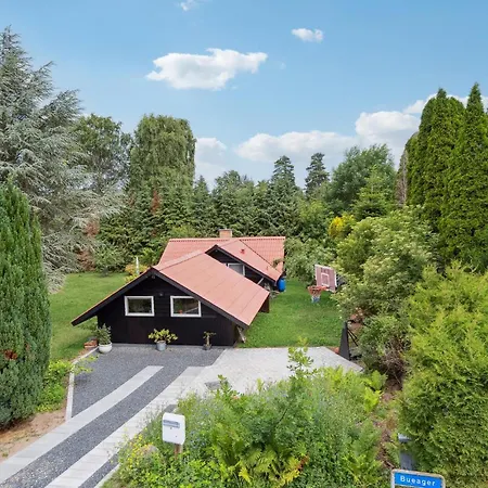4 Bedroom Awesome In *