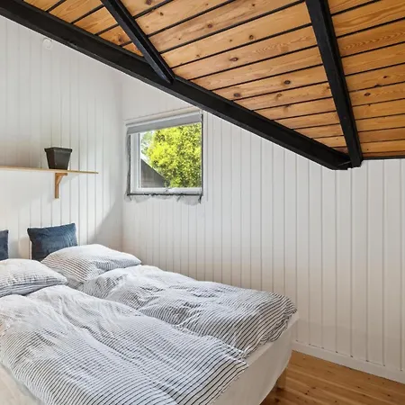 4 Bedroom Awesome In